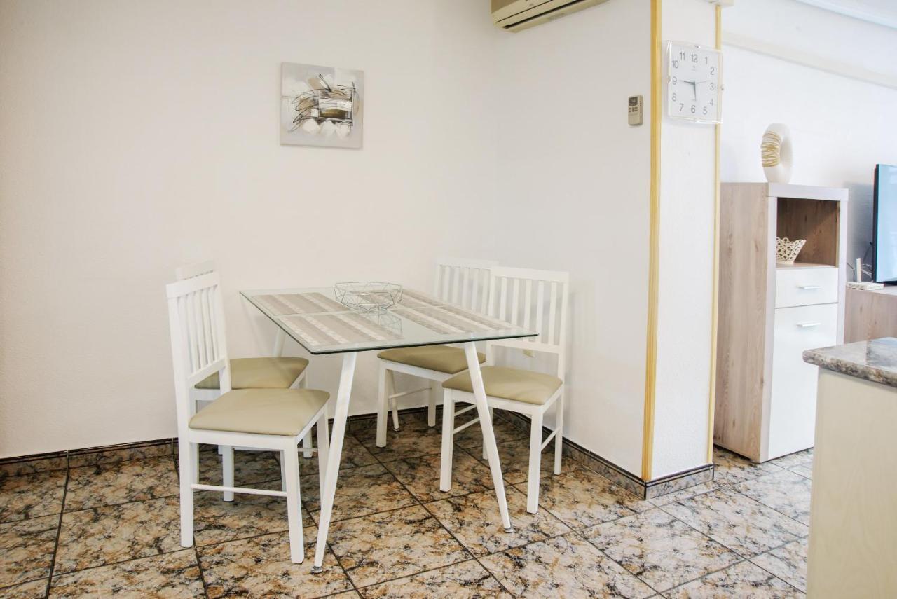 Holiday La Loma Apartment Torrevieja Buitenkant foto